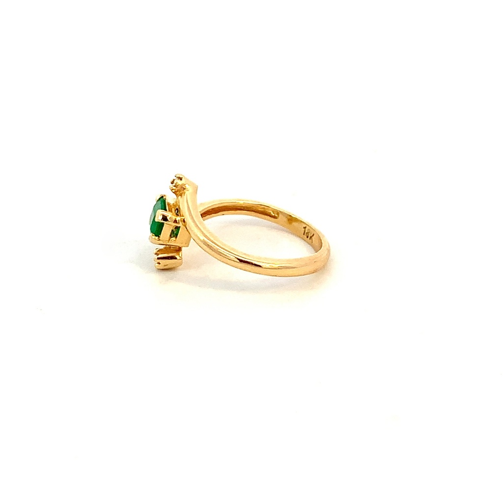 ANILLO ESMERALDA Y DIAMANTES ORO AMARILLO         