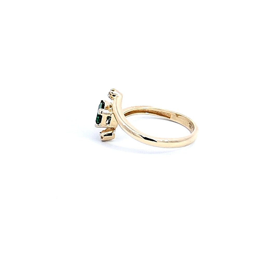 ANILLO ESMERALDA Y DIAMANTES ORO AMARILLO         