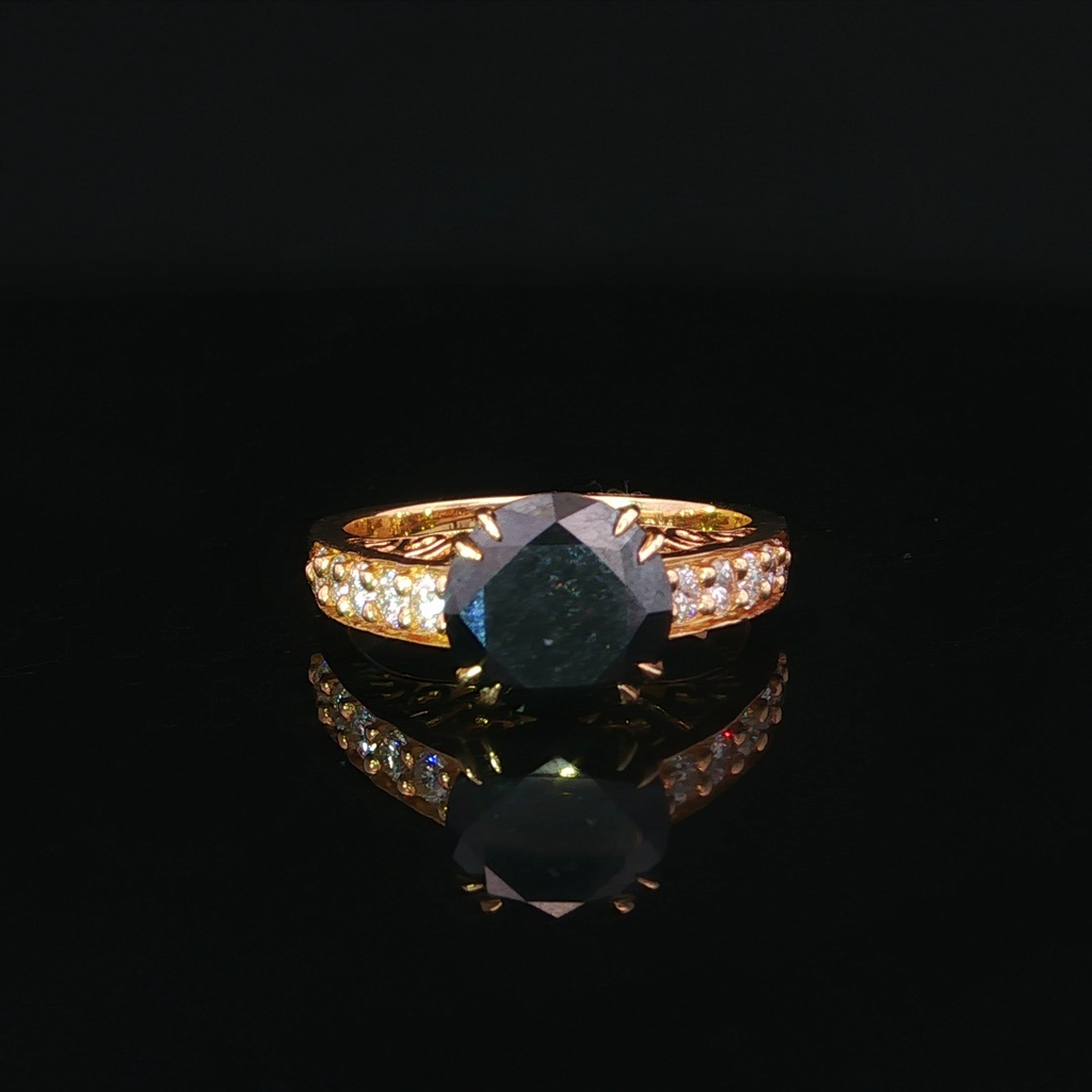 [HA370] ANILLO SOLITARIO DIAMANTE NEGRO Y DIAMANTES ORO AMARILLO