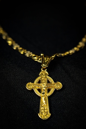 [JS089] DIJE CRUZ CRISTO CUELLO ARTICULADO ORO AMARILLO      