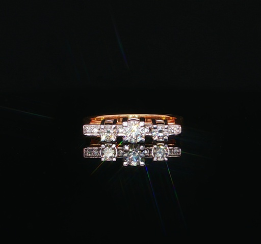 [MK001] 3 STONE DANCING RING ORO AMARILLO